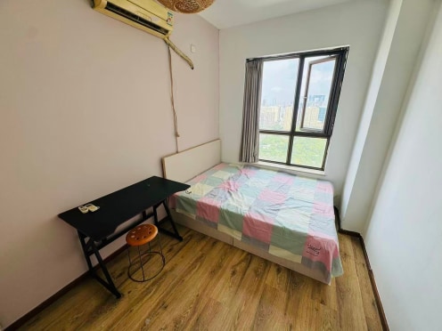 合租·天府豪庭 4居室 南卧