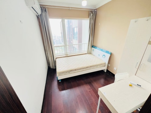 合租·万科海悦汇城东区 5居室 南卧