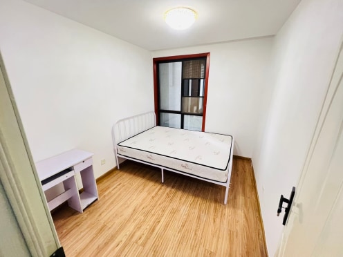 合租·美城悦荣府 4居室 南卧