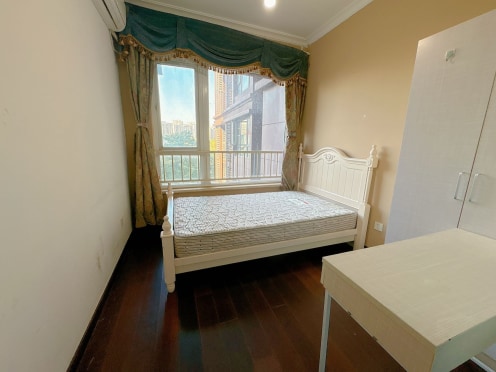 合租·万科海悦汇城东区 5居室 南卧