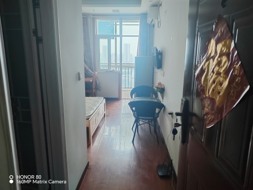 独栋·多宝公寓 涌鑫二店 地铁精装房，押一付一 1室1厅