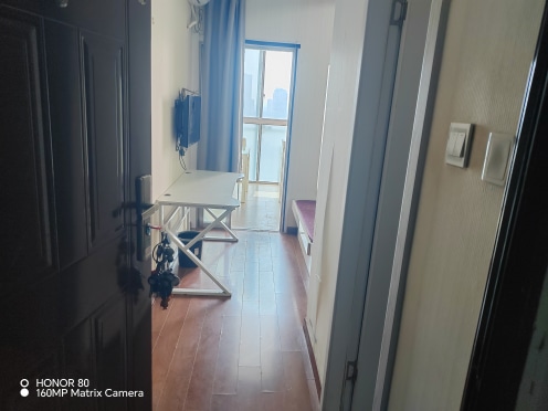 独栋·多宝公寓 涌鑫二店 精装一室地铁口房，押一付一 1室1厅