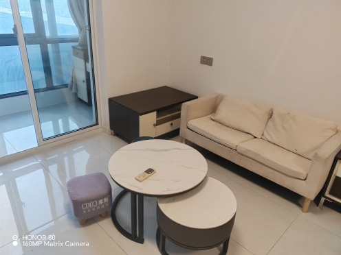 独栋·多宝公寓 涌鑫三店 汽车东站隔壁，地铁口精装大一室房，可押一付一 1室1厅