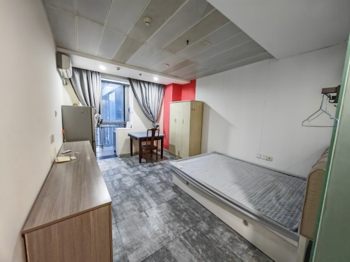 独栋·多宝公寓 涌鑫二店 汽车东站旁 地铁口 整租一室 付一押一 民水电 采光好 1室1厅