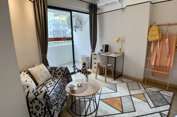 首月立减！ 大阳台采光好.可养宠物  前山河环宇城附近 押一