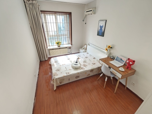 合租·中华世纪城 5居室 南卧