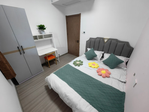 合租·融创都会中心 4居室 北卧