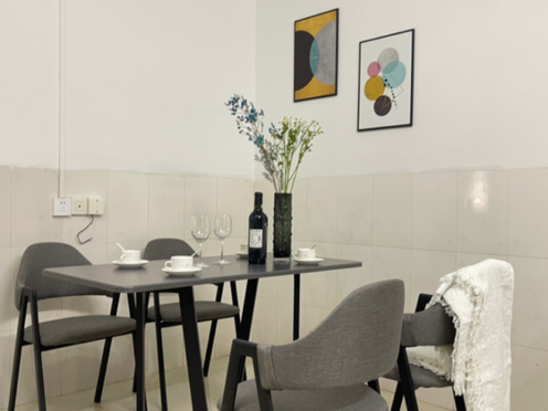 独栋·居+公寓 海滨村 海滨新村超大电梯房一房一厅，近大路，出入方便 1室1厅