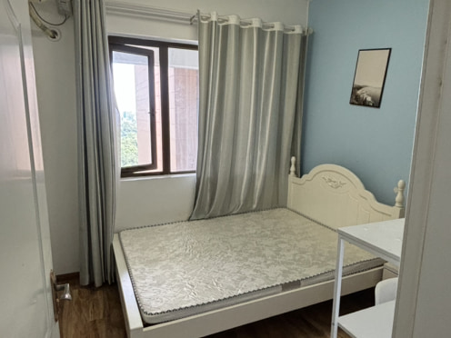 合租·隆鑫十里画卷 5居室 南卧