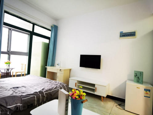 独栋·华佑e家 才子佳苑 带阳台 四方坪才子佳苑独门独户整租一室 民用水电 万富汇附近 1室1厅