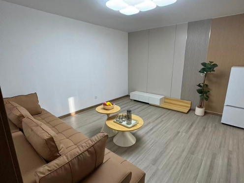 独栋·久拾公寓 久拾公寓逸品华府店 陪读好房 逸品华府电梯高层带车位 拎包入住 3室1厅