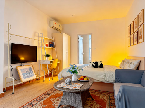 独栋·优e家公寓 南城银丰店 押一付一 南城银丰路 网很快 吃的很方便 上班也不远 开间