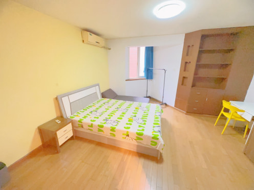 合租·会所花园 3居室 南卧