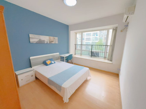 合租·王府花园 4居室 南卧