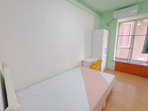 合租·阳光春天 5居室 南卧