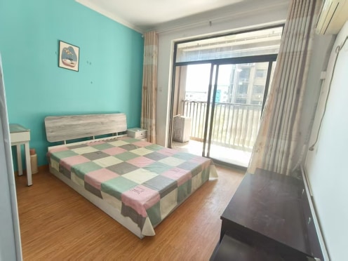 合租·汇峰苹果小镇 3居室 南卧