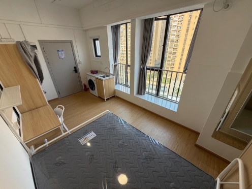 独栋·安居乐寓 西乡流塘店（荔景新村） 流塘电梯单间 阳光落地窗 无中介费 民用水电 押一付一04 开间