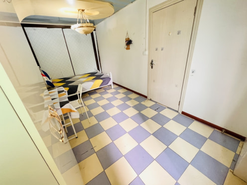 合租·白塔花园 5居室 西卧