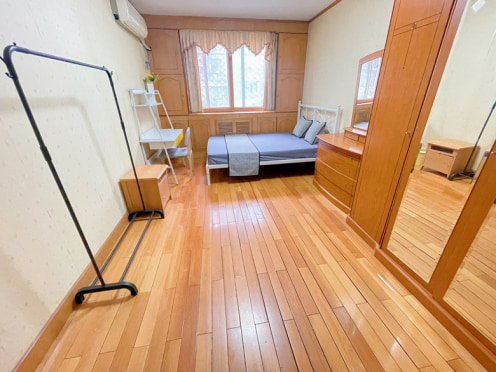 合租·长安花园 4居室 西卧