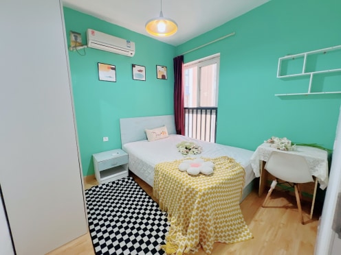 合租·华邑阳光里 4居室 南卧