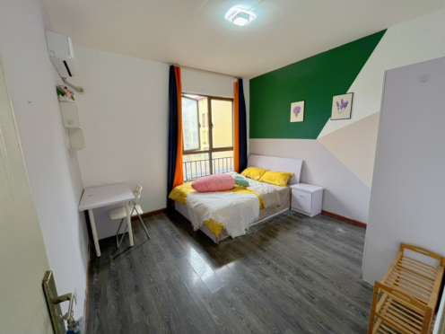 合租·合能西贵金沙 5居室 南卧