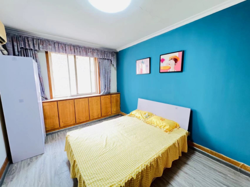 合租·金湖社区 5居室 南卧