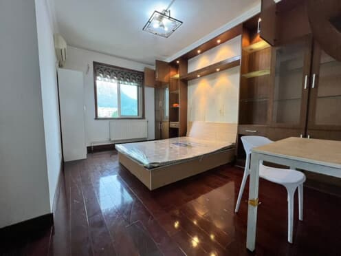 合租·海青花园 5居室 南卧