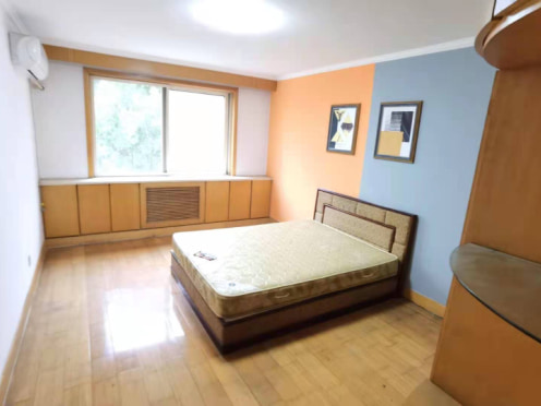 合租·双星花园 5居室 南卧