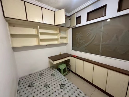 合租·凯伦花园 5居室 南卧