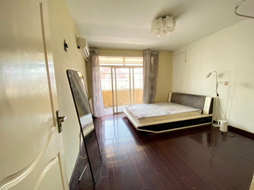 合租·颐景园 5居室 南卧