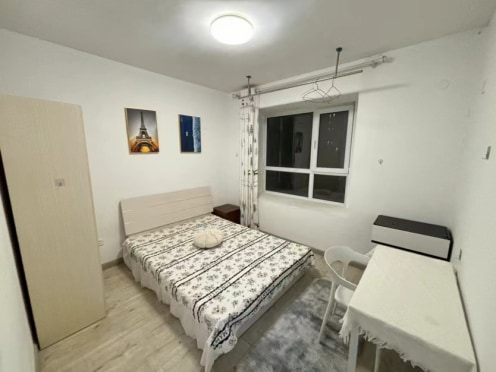 合租·中联依山伴城二期 5居室 南卧