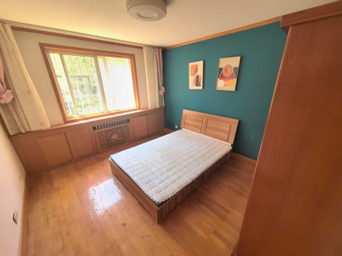 合租·洪福山庄 4居室 南卧