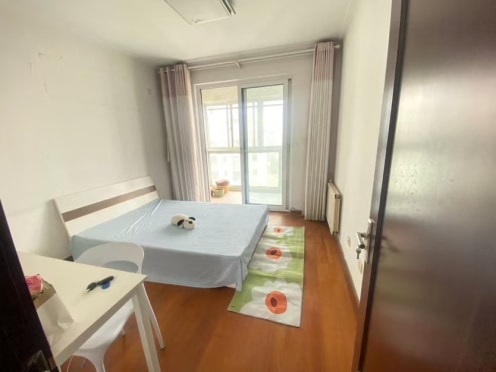 合租·海信金色慧谷 5居室 南卧