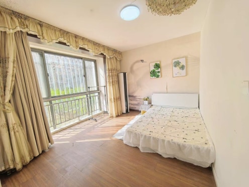 合租·荣发又一居 5居室 南卧