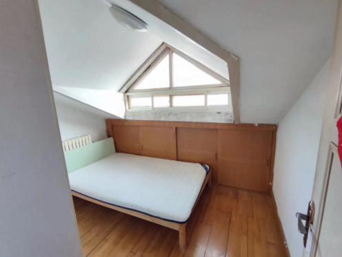 合租·丽海花园 5居室 南卧