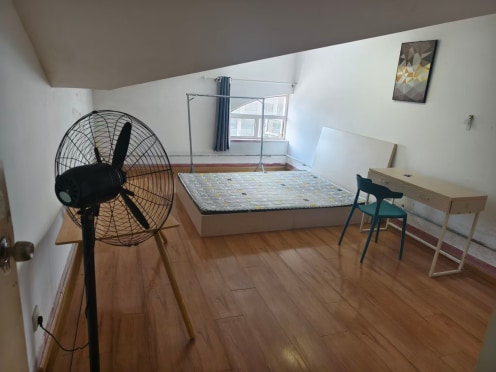 合租·三鸣小区 5居室 南卧