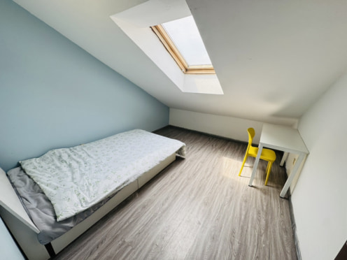 合租·敦化路（中央商务区） 5居室 南卧