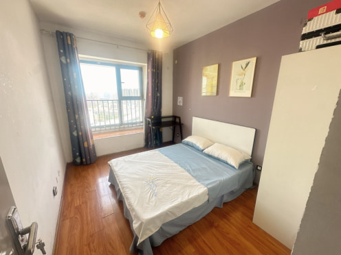 合租·玫瑰兰庭 5居室 南卧