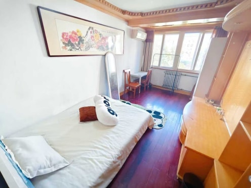 合租·亚联山庄 5居室 南卧