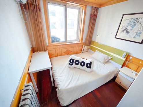 合租·亚联山庄 5居室 南卧