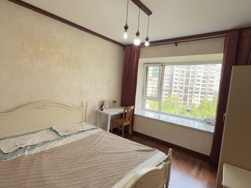 合租·中海银海一号 5居室 南卧