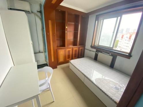 合租·天虹花园 5居室 南卧