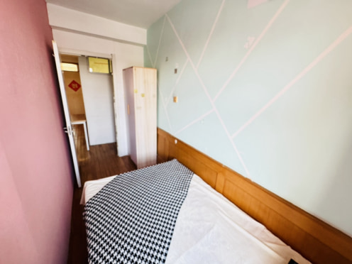 合租·市政公寓 5居室 南卧