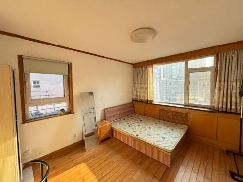 合租·环海花园北区 5居室 南卧