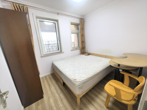 合租·中南世纪城三期 5居室 南卧