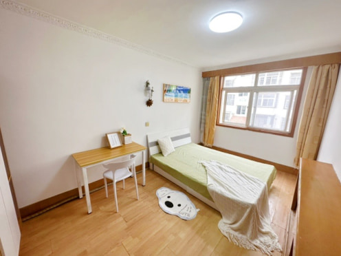 合租·海洋地质所 4居室 南卧