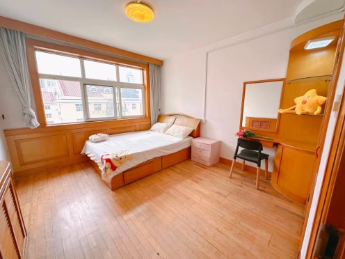 合租·福苑小区东区 5居室 南卧