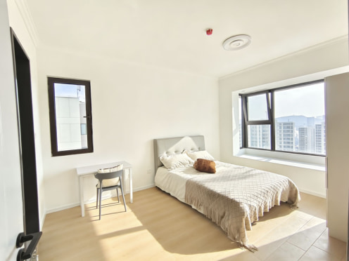 合租·御河锦府 4居室 南卧