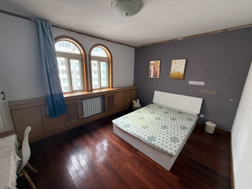 合租·邦达公寓 5居室 南卧