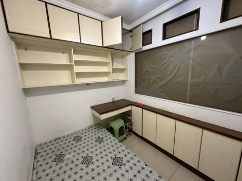 合租·凯伦花园 5居室 南卧